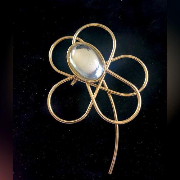 Vintage Large Gold Tone Flower with Clear Oval Center Stone Brooch - Picture 1 of 8